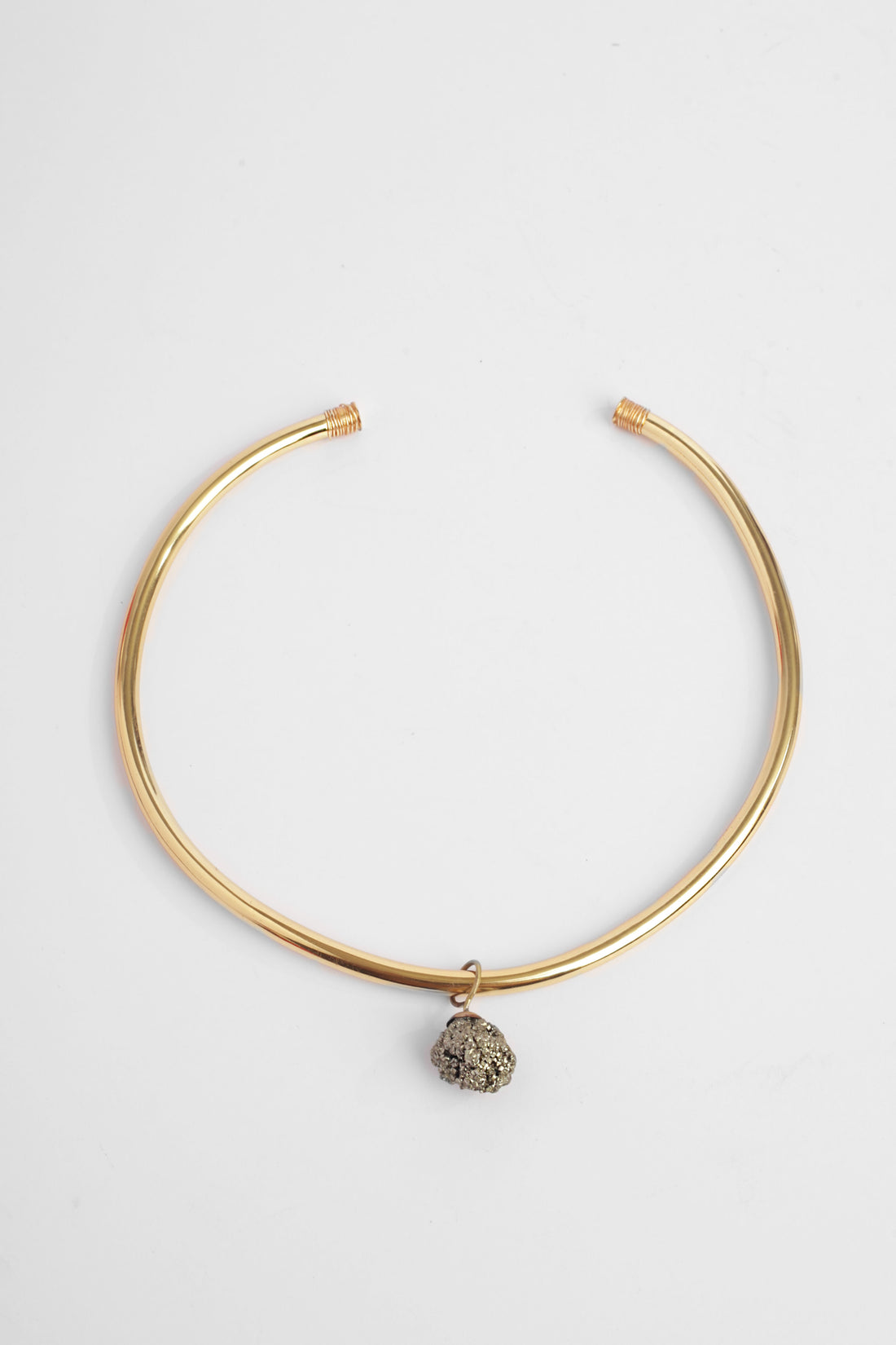 Cosmo Choker